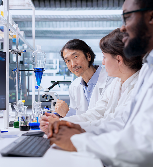 scientists-clinical-research-review Scientists in a lab setting, representing ingredient review and development in a controlled environment.